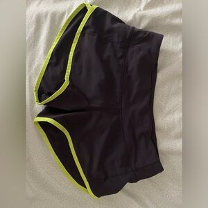 Lululemon speed up 2.5” size 2